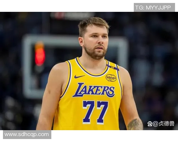 湖人没里弗斯真不行!可解压东契奇持球压力,也能衔接段力保优势 湖人没里弗斯真不行!可解压东契奇持球压力,也能衔接段力保优势