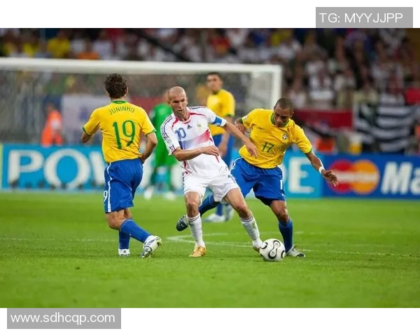 世界杯历史回顾与传奇时刻解析:从首届到现代足球盛宴的变迁与发展 世界杯历史回顾与传奇时刻解析:从首届到现代足球盛宴的变迁与发展