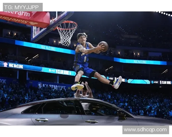 篮球十佳球精彩回顾：那些令人热血沸腾的瞬间与历史性扣篮