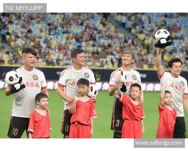 千姓足球明星盘点：从历史到现代的杰出球员一览